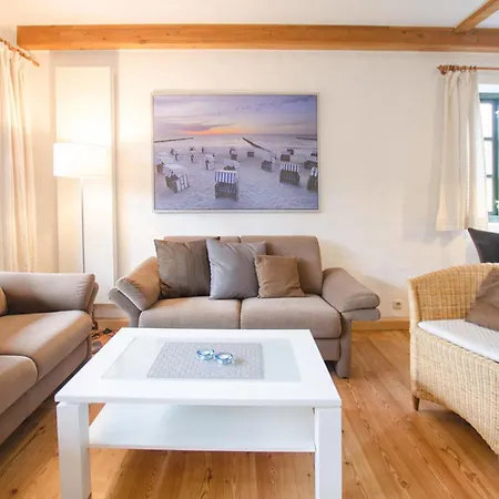 Haus Schuenemann 4 *