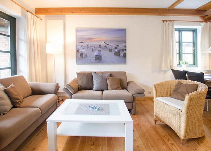 Haus Schuenemann 4 *